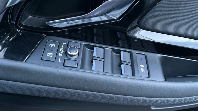 Land Rover Range Rover Evoque 2.0 D165 R-Dynamic 5dr Auto Diesel Hatchback